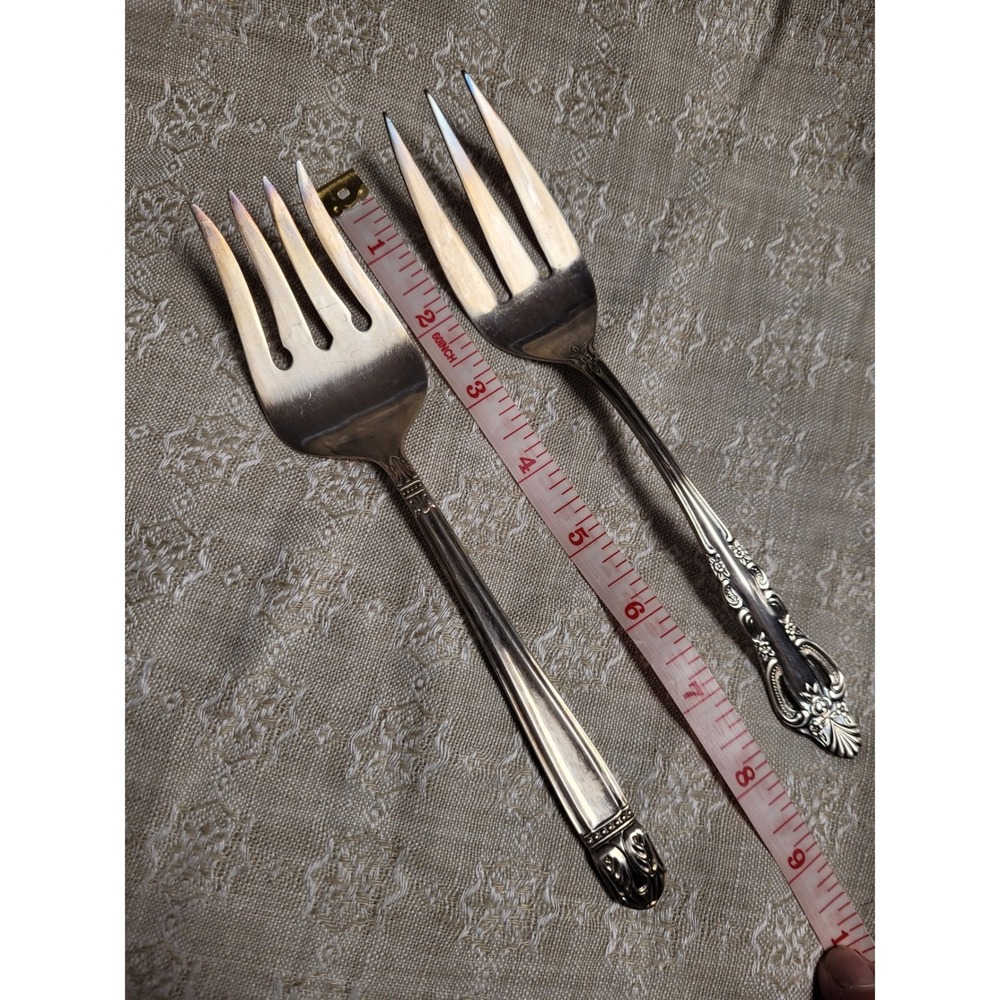 International Silver Rose Lace Stainless Cold Meat 2 Serving Forks 8.5 In Korea
